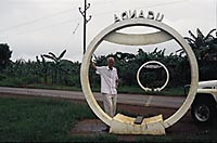 Ekvator er tydelig markert i landskapet. Alle foto forfatteren