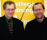 Tom Christiansen og Kjell R&oslash;ynesdal i Sosial- og helsedepartementet. Foto E.J. Andersen