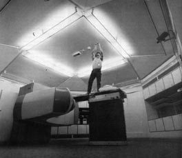 Figur 5    Str&aring;lebunkeren, Ullev&aring;l sykehus i Oslo. Foto &Oslash;. Larsen 1986