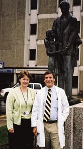 Studiekoordinator, Mrs Cindy Leitz og lederen for undervisningsavdelingen, dr. Arthur Ross III kan garantere et str&oslash;kent&hellip;