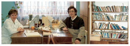 Forfatteren i pasientstolen ved legekontoret til sjeflege Tatjana Minaeva ved Zaozerje ambulatorium. Barnejournalene er&hellip;