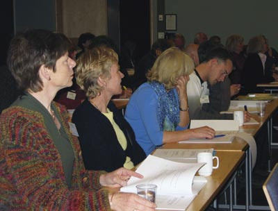 Engasjerte og lyttende arbeidsmedisinere under Namfs v&aring;rkonferanse. Foto Lise B. Johannessen