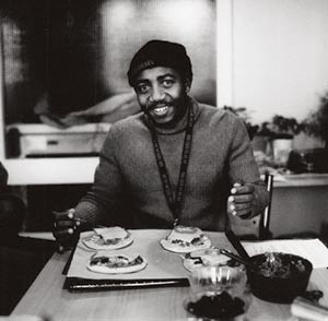 Det er ikke enkelt &aring; v&aelig;re student i Norge uten &aring; ha kjennskap til norsk spr&aring;k eller norske matvaner. Foto Tori Flaatten&hellip;