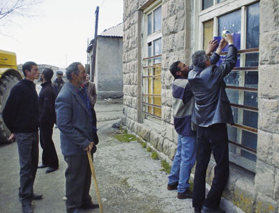 Leger Uten Grenser hadde ein destigmatiseringskampanje i dei fire byane me hadde psykiatriske poliklinikkar. Me hengte opp&hellip;