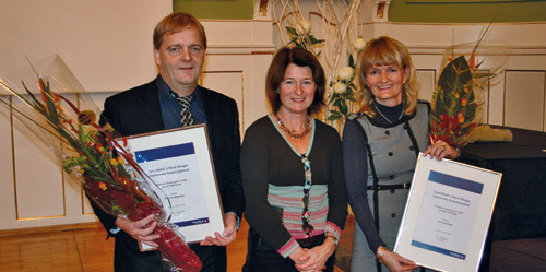 Steinar Johansen, forskningsfondets leder, Anne Husebekk og Ane Kokkvoll. Foto SpareBank 1 Nord-Norge