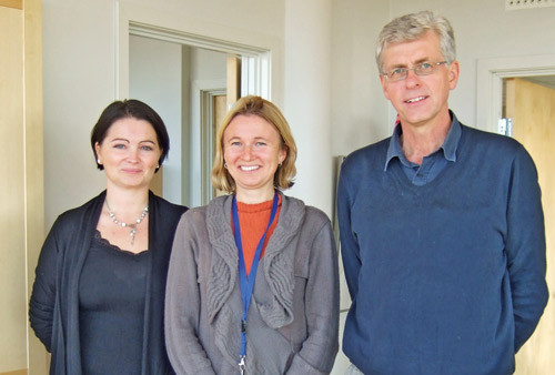 F&oslash;rsteforfatter Per Magnus og to medforfattere, Gun Peggy Knudsen og Gudrun H&oslash;iseth. Foto privat