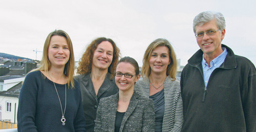 Fem av forfatterne: fra venstre Siri Eldevik H&aring;berg (f&oslash;rsteforfatter), Camilla Stoltenberg (sisteforfatter), Nina Gunnes,&hellip;