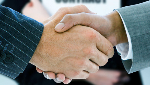 YLF-leder Johan Torgersen mener det er p&aring; h&oslash;y tid at man gir leger fast jobb. Illustrasjonsfoto Wavebreak Media/Thinkstock