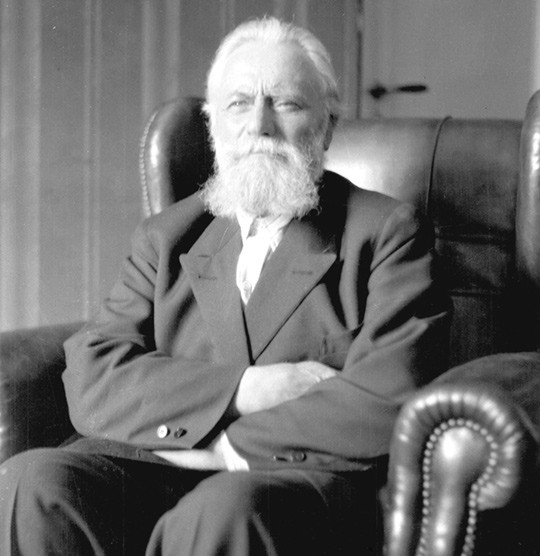 Figur 1  G&aring;rdbruker og fisker Lars Carl Eriksen Fj&oslash;rtoft (1854&thinsp;&ndash;&thinsp;1933). Foto: Waldemar J&oslash;rgensen 