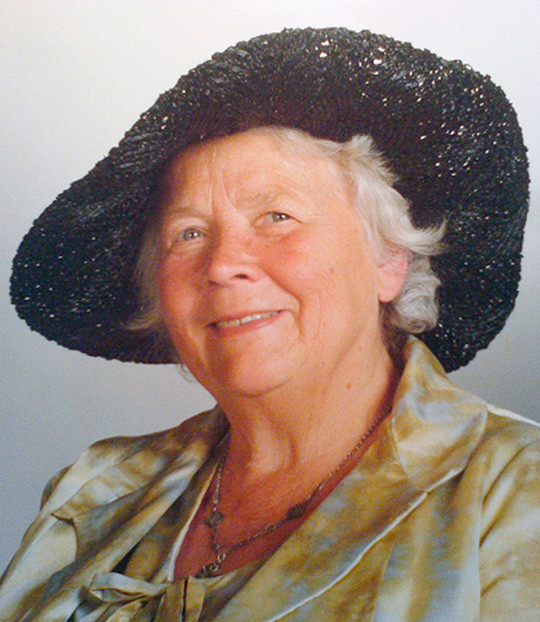 Figur 1  Ardis Storm-Mathisen (1912&thinsp;&ndash;&thinsp;2000), en fargerik kvinne. Foto: Privat