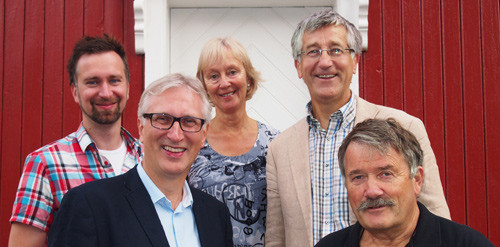 Bak fra venstre Sigurd H&oslash;ye, Mette Brekke, Morten Lindb&aelig;k. Foran fra venstre Svein Gjelstad, J&oslash;rund Straand. Foto: Siri&hellip;