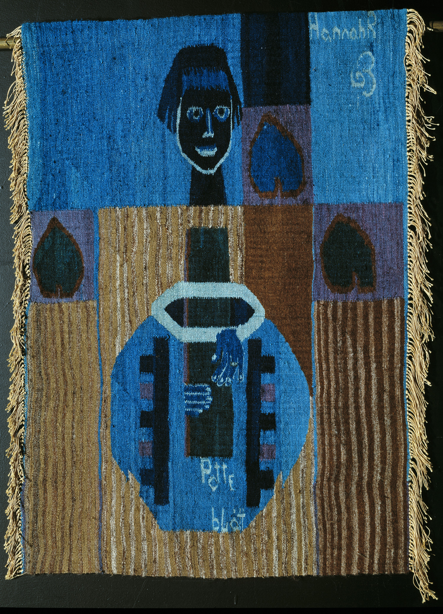 Figur 2 Hannah Ryggens teppe &laquo;Pottebl&aring;tt&raquo; fra 1963. &copy; Hannah Ryggen / BONO 2016