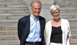 Prisvinnende f&oslash;rsteforfatter, Lawrence P. Casalino, lege og professor ved Weill Cornell Medical College i New York, og&hellip;