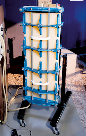 I 1961 introduserte norske Frederik Kiil en dialysemaskin liten nok til &aring; brukes hjemme. Maskinen hadde &aring;tte&hellip;