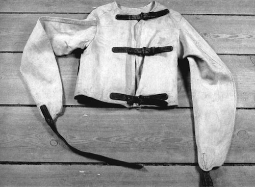 Da T&oacute;masson ble asyldirekt&oslash;r i 1933, ble tvangstr&oslash;yene brent (4)