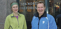 L&oslash;peglade ledere: Hege Gjessing og Arne Refsum er ivrige maratonl&oslash;pere og trener sammen ukentlig i l&oslash;pegruppen i Legenes hus&hellip;