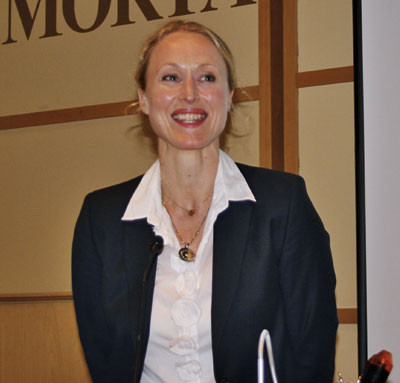 Glad, nyvalgt president takker landsstyret. Foto Lise B. Johannessen