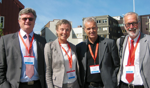 Gisle Roksund, leder i Norsk forening for allmennmedisin, Mai-Lill Johansen, Svein Steinert og Ivar Aaraas var sv&aelig;rt forn&oslash;yd&hellip;