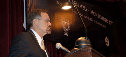 Dr. Jos&eacute; Gomes do Amaral holder sin innsettelsestale. Foto Peteris Apinis