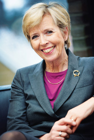 Helseminister Anne-Grete Str&oslash;m-Erichsen innleder p&aring; dialogkonferansen 2012. Foto Torgeir Haugaard, Forsvarets mediesenter