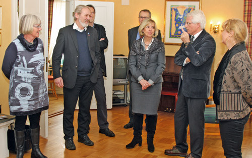 Helseministeren fikk informasjon om r&aring;dgivningstilbudet for leger. Fra v.: Sigrid Larsen, Villa Sana, Terje Br&aring;then,&hellip;