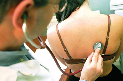 Traumatiserte pasienter har behov for et spesialisert tjenestetilbud. Illustrasjonsfoto Colourbox