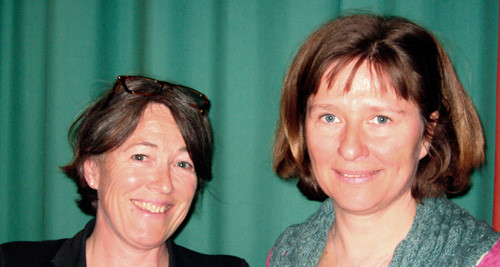 Sissel Hjelle (t.v.) og Ellen Deilk&aring;s fortalte hvordan man kan f&aring; til enkle m&aring;linger. Foto Lise B. Johannessen