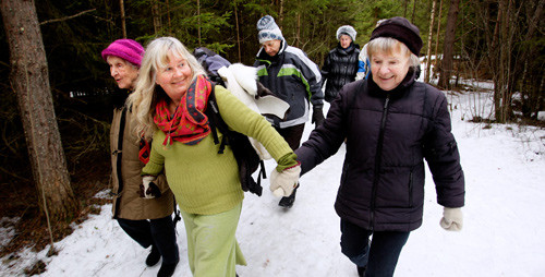 Aktiv med demens. Bildet viser g&aring;gruppen p&aring; Hamar. Foto Paal Audestad