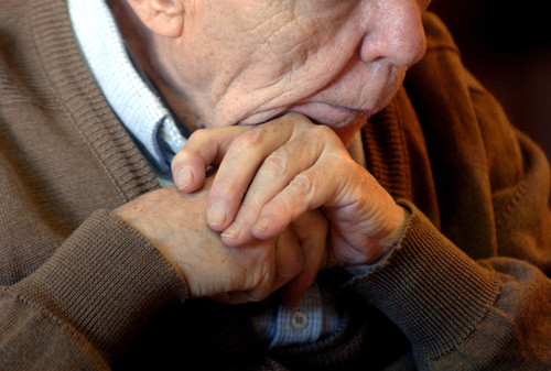 Forekomsten av demens stiger med &oslash;kende alder. Illustrasjonsfoto Colourbox