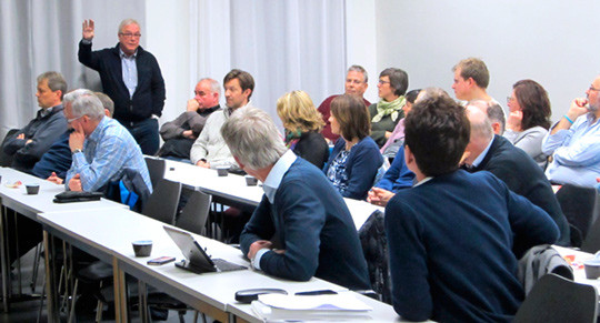 Roar Dyrkorn har ordet under debatten. Foto Stein Runar &Oslash;stigaard
