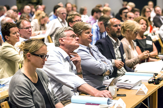 Intens oppmerksomhet fra salen under debatten. Foto Thomas Barstad Eckhoff