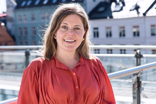 Marit Halonen Christiansen p&aring;peker at modellen for ny spesialiststruktur er sv&aelig;rt lite konkret. Foto Legeforeningen