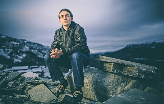 Peder Halvorsen kobler best av i turomr&aring;dene rundt skiferbruddet utenfor Alta sentrum. Foto: Marius Fiskum