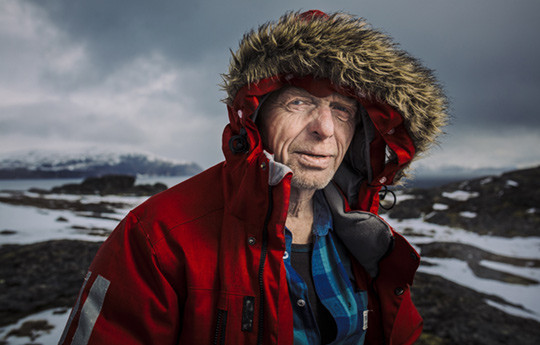 Den verdensvante krigskirurgen Hans Husum er i dag kommuneoverlege i M&aring;s&oslash;y kommune. Foto: Marius Fiskum