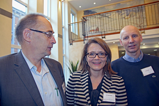 Anne Hege Aamodt her i m&oslash;te med P&aring;l Gunnar Larsson, Norsk forening for klinisk nevrofysiologi og Frode Kolstad, Norsk&hellip;