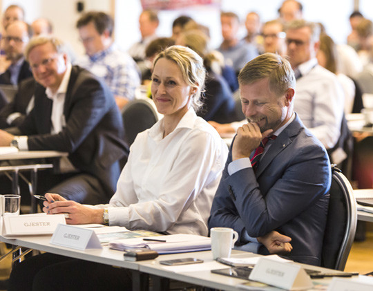 GRUER SEG IKKE: H&oslash;ie har deltatt p&aring; Legeforeningens landsstyrem&oslash;te flere ganger f&oslash;r. Her med tidligere president Hege&hellip;