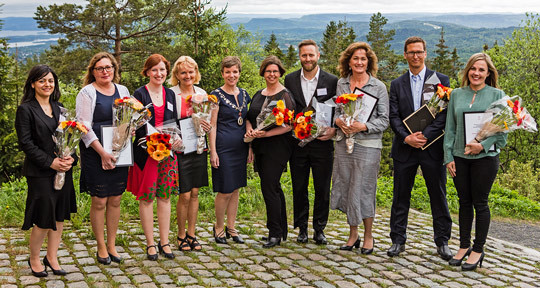 GLADE PRISVINNERE: Bahareh Jouleh, Hege Holmgren, Hilde H&aelig;tta Eng, Ane Sofie Kokkvoll, president Marit Hermansen, Maria&hellip;