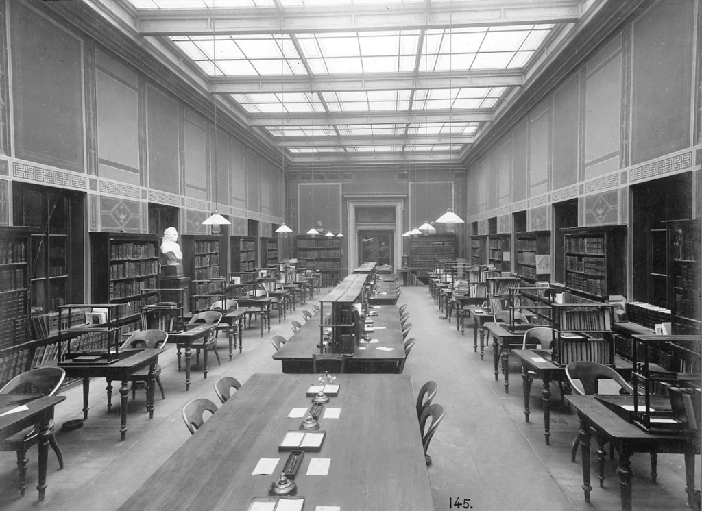 Lesesalen p&aring; universitetsbiblioteket. Foto: Olaf Martin Peder V&aelig;ring