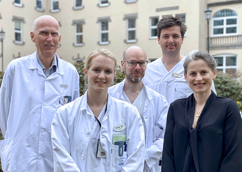 Fra venstre: Nils Erik Gilhus, Karine Eid, &Oslash;ivind Torkildsen, Stig Wergeland og Marte-Helene Bj&oslash;rk, alle medforfattere av&hellip;