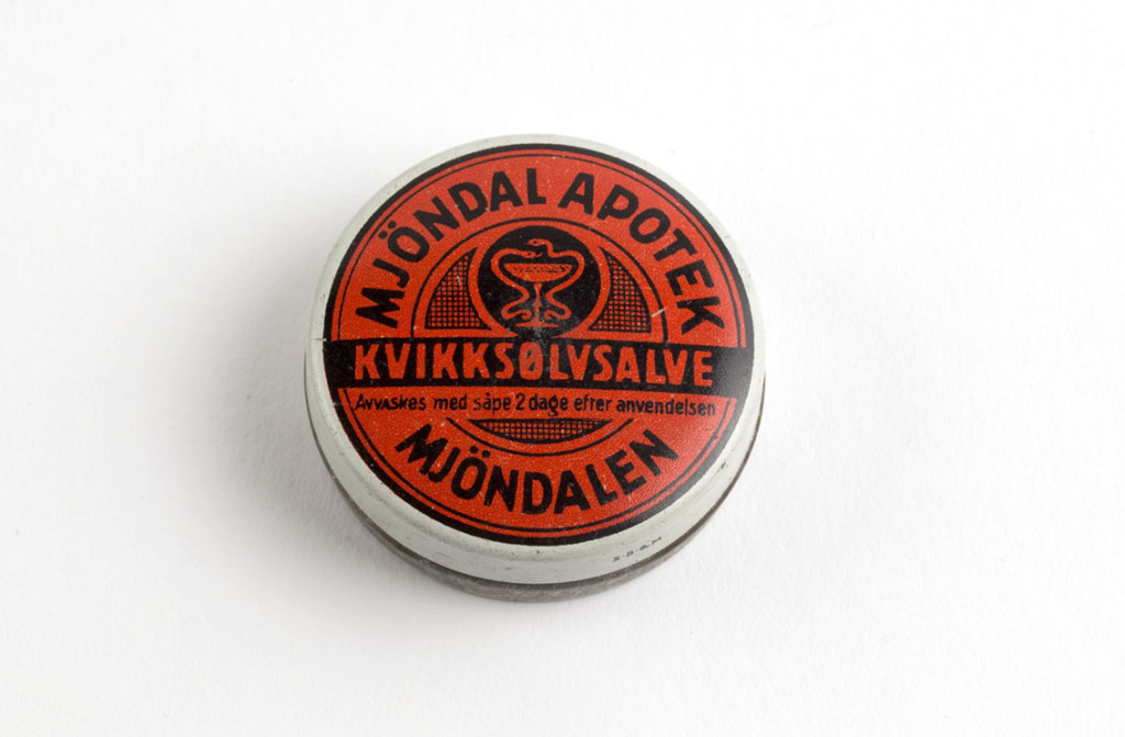 Illustrasjonsfoto: Kvikks&oslash;lvsalve fra ca. 1920. Eva Br&aelig;nd / Norsk Farmahistorisk Museum / CC-BY-SA