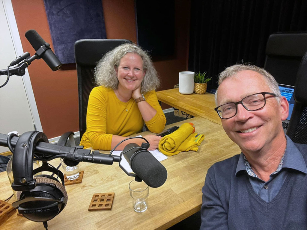 I STUDIO: Spesialr&aring;dgiver i Norsk psykiatrisk forening, Kristine Bergem, sammen med psykiater og podkast-gjest Eivind Aakhus&hellip;