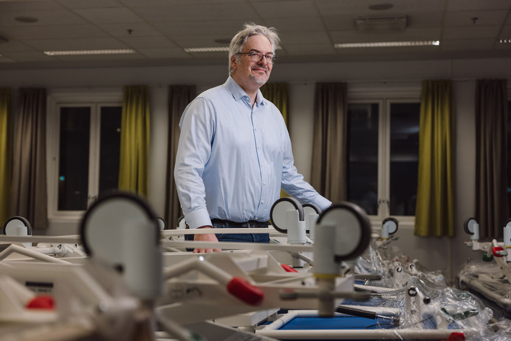 FORTSATT KLINIKER: Troms&oslash;-bosatte Emilio Besada jobber fortsatt delvis i klinikken, som pendlende revmatolog til Kirkenes&hellip;