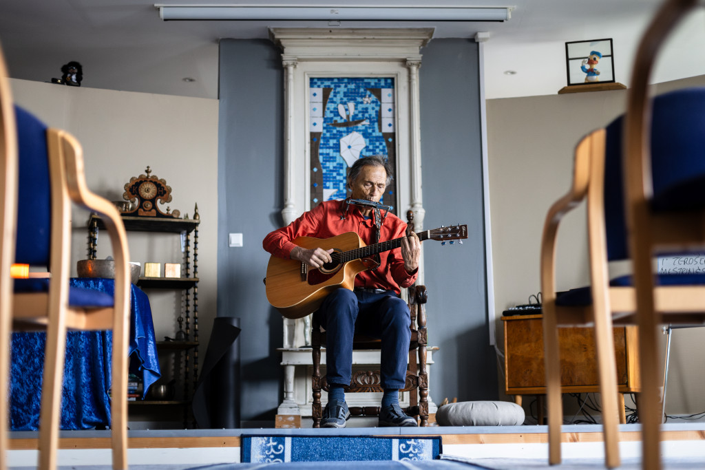 ALLSIDIG: Smertekurs p&aring; Senter for livshjelp minner lite om de &oslash;vrige smertekursene som holdes i norsk helsetjeneste. Foto:&hellip;