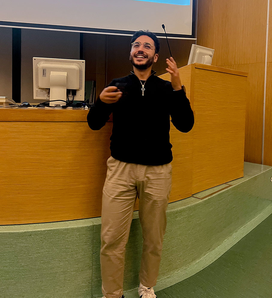 GOD STEMNING: Aladdin Boukaddour, leder av Nmf, fortalte om alle de artige opplevelsene man f&aring;r ved &aring; engasjere seg som&hellip;